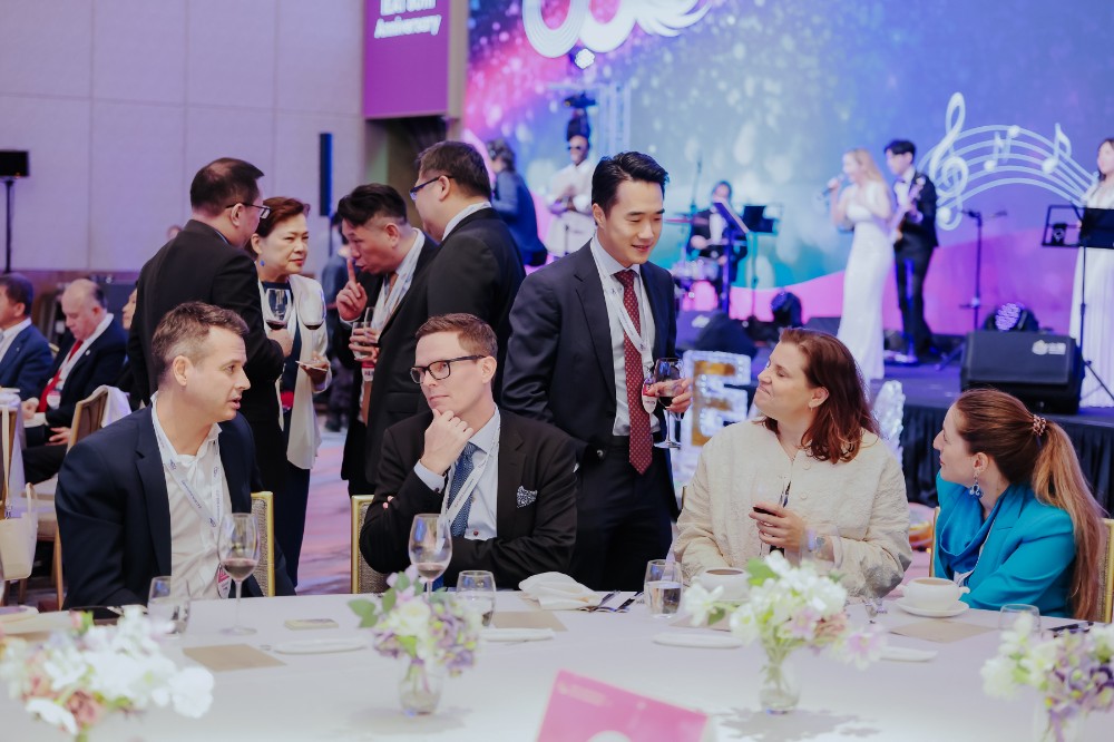 Lively Exchanges Among Foreign Representatives in Taiwan