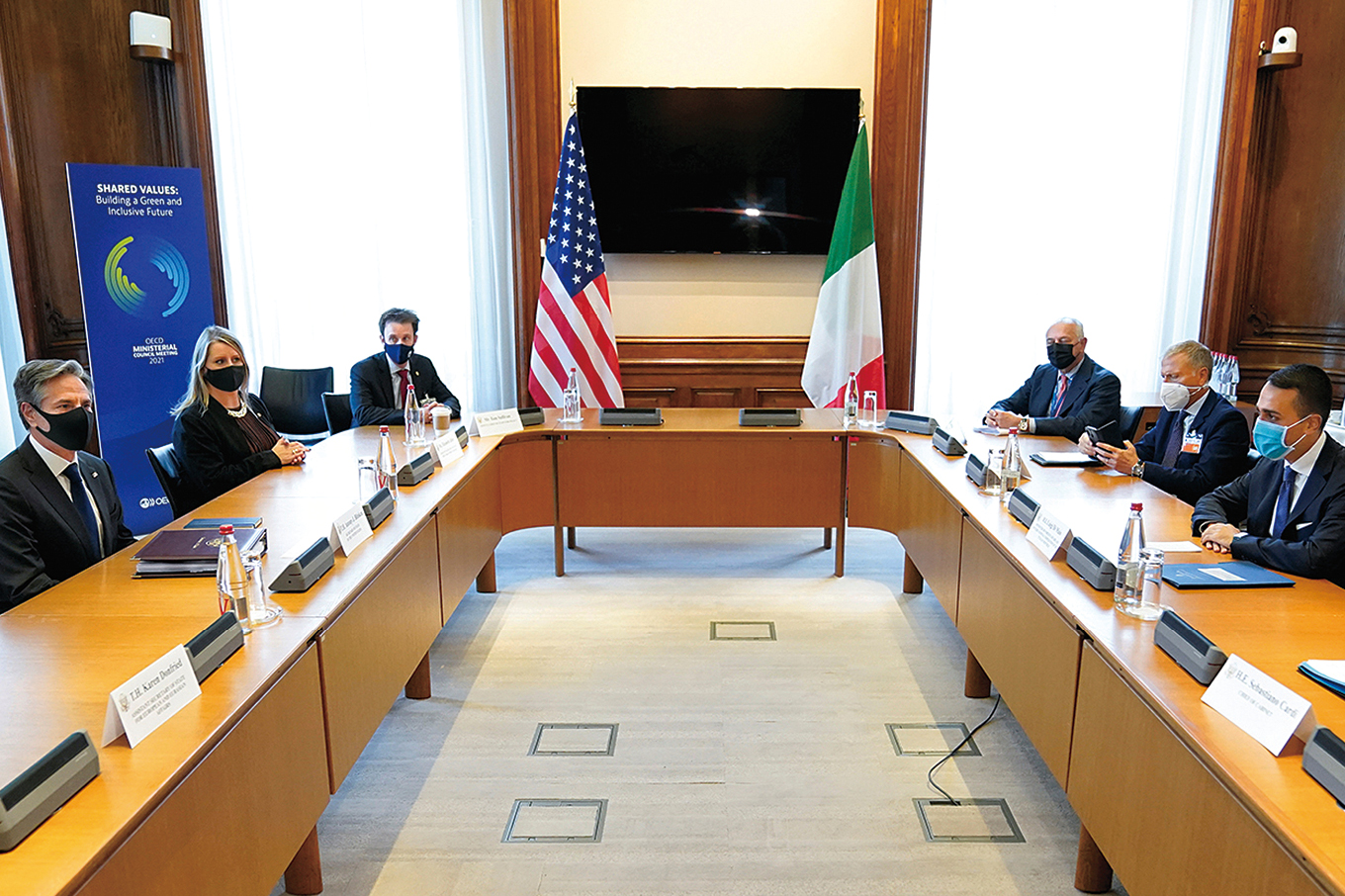 shutterstock_1882767883 1